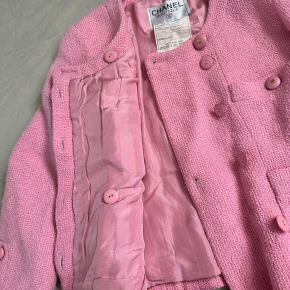 Vintage 90s Chanel XS Baby Pink Tweed 100% Wool + Silk Suit Set Blazer + Skirt - Picture 12 of 16